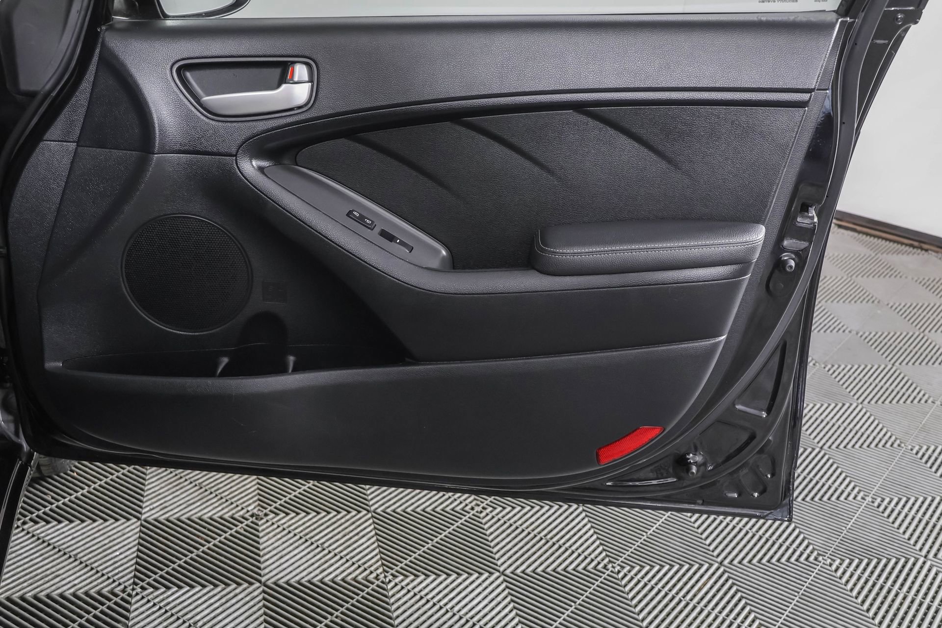 Used 2017 Kia Forte LX w/ LX Popular Package image 46