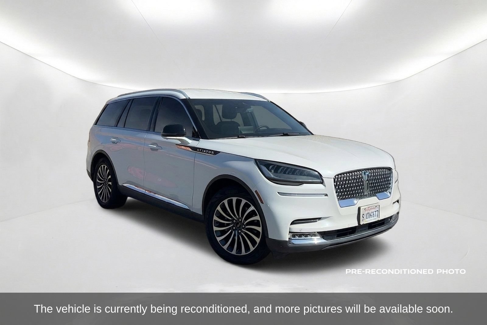 Used 2020 Lincoln Aviator Reserve w/ Class IV Trailer Tow Package RWD image 3