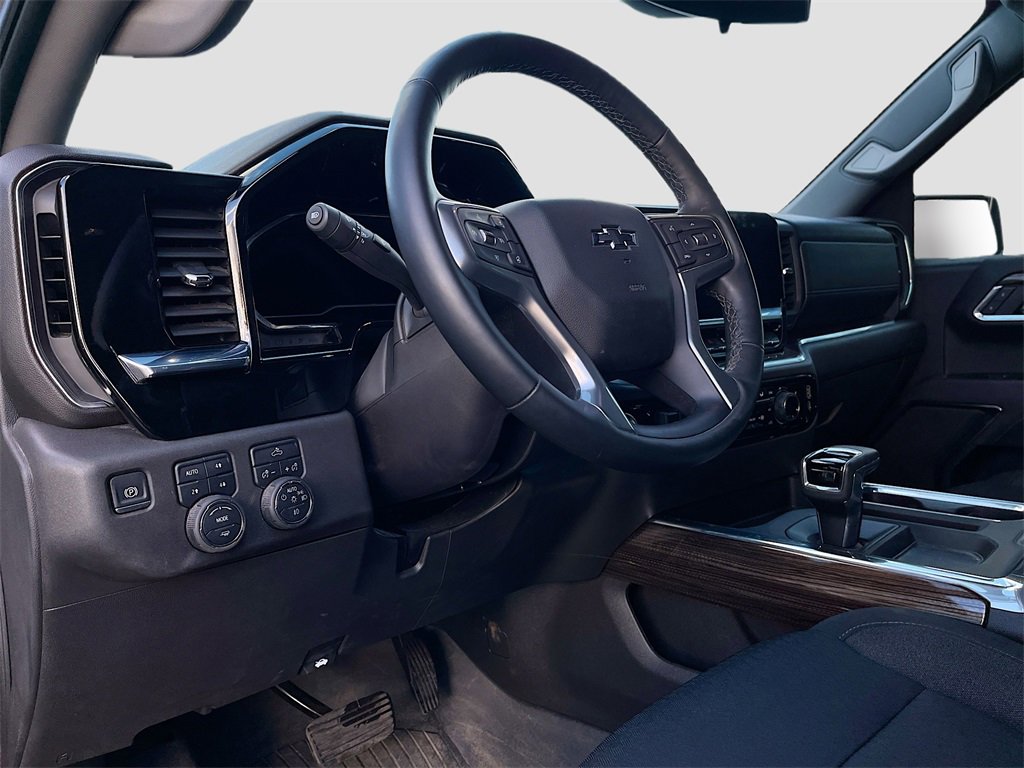 Used 2025 Chevrolet Silverado 1500 RST w/ Z71 Off-Road Package image 9