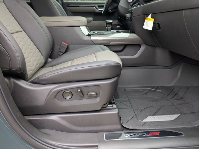 New 2026 Chevrolet Silverado 1500 ZR2 w/ Dark Appearance Package AWD/4WD image 38