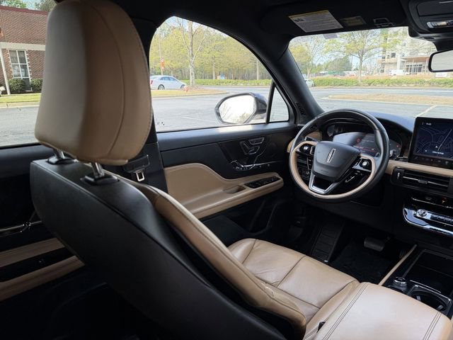 Used 2023 Lincoln Corsair Reserve w/ Jet Appearance Package image 40