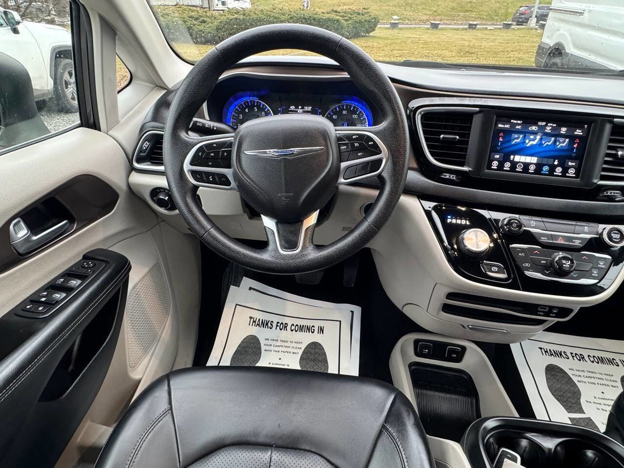 Used 2020 Chrysler Voyager Lxi image 19