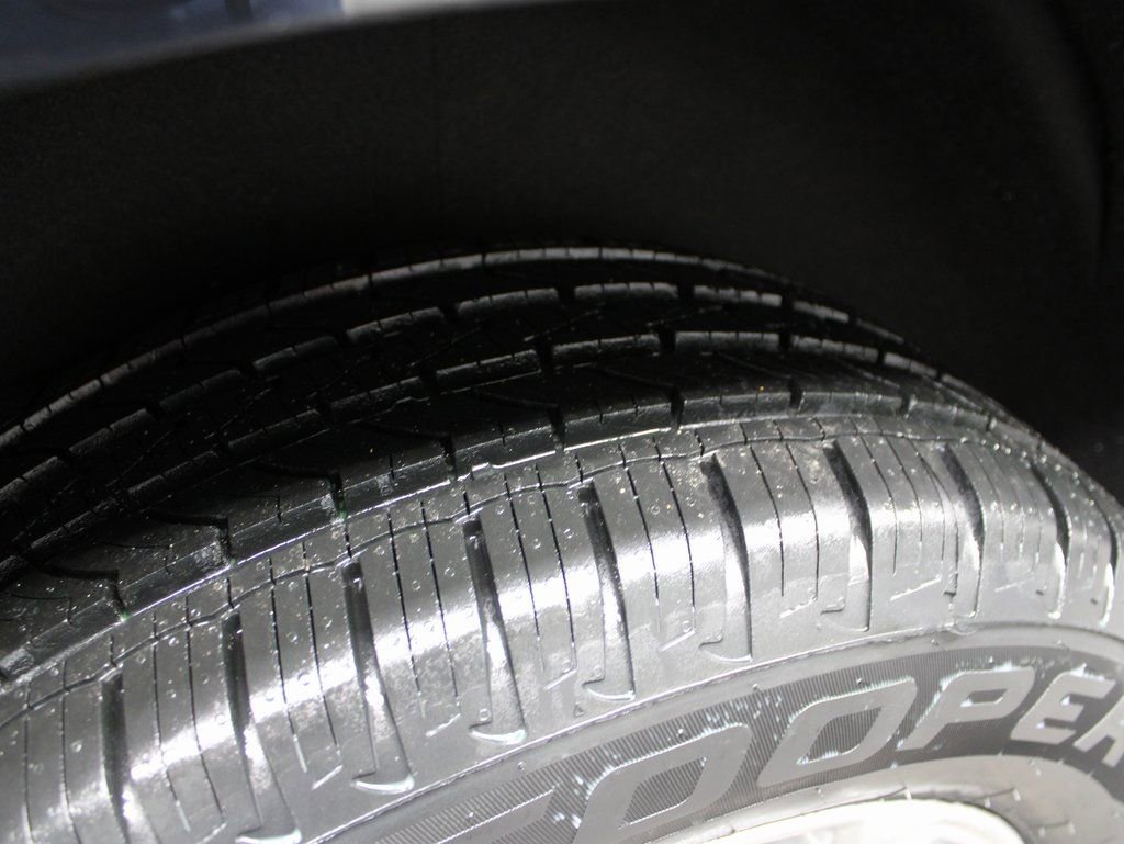 Used 2023 GMC Yukon SLT w/ Max Trailering Package image 33