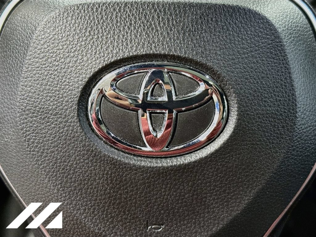 Used 2023 Toyota Corolla SE w/ SE Premium Package FWD image 33