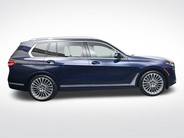 New 2026 BMW X7 xDrive40i image 3