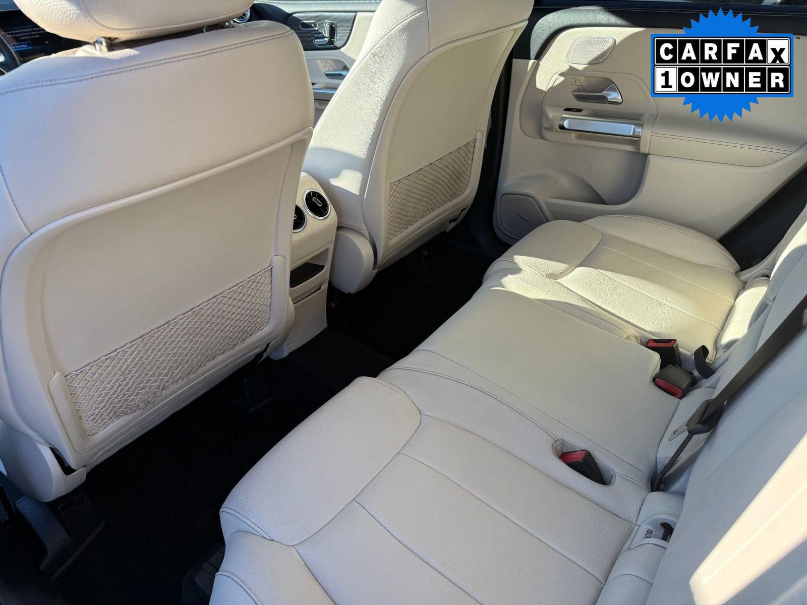 Certified 2022 Mercedes-Benz GLB 250 4MATIC w/ Premium Package Lite image 18