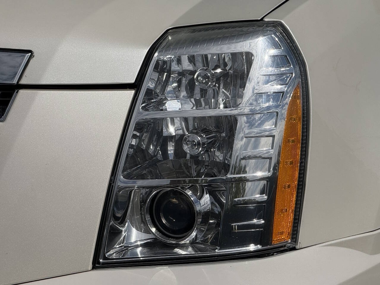 Used 2014 Cadillac Escalade Luxury AWD/4WD image 33