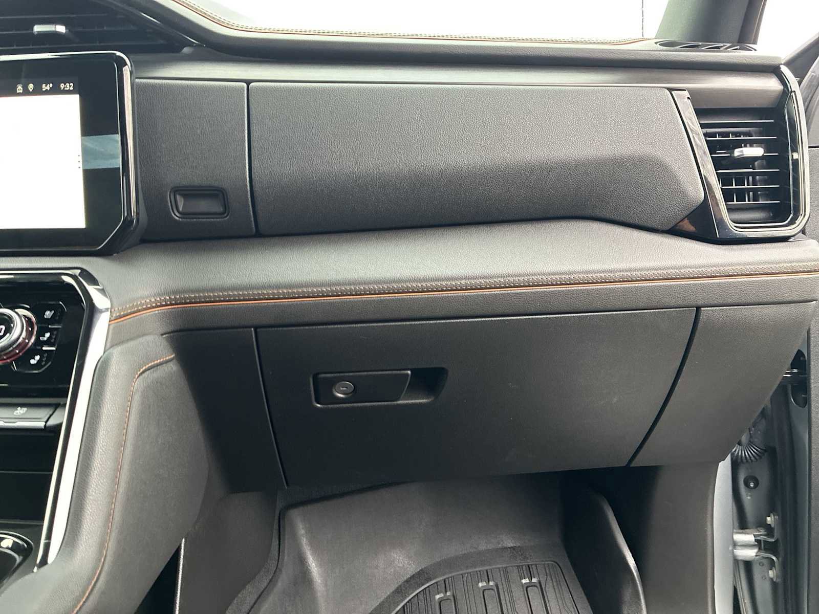 Used 2023 GMC Sierra 1500 AT4 w/ AT4 Premium Package image 30