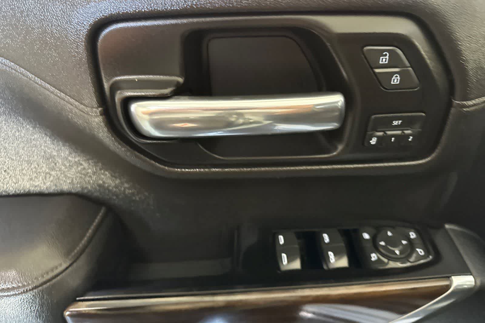 Used 2019 GMC Sierra 1500 SLT w/ Driver Alert Package I AWD/4WD image 13