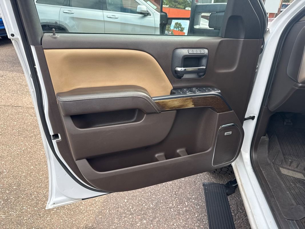 Used 2018 GMC Sierra 3500 Denali w/ Duramax Plus Package image 10