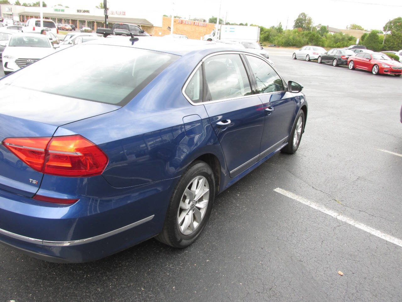 Used 2016 Volkswagen Passat 1.8T S FWD image 31