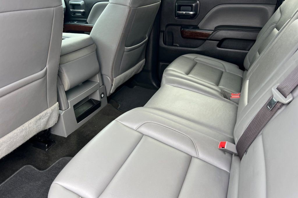 Used 2017 GMC Sierra 1500 SLT w/ Suspension Package, Off-Road image 9