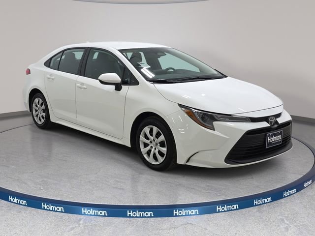 Certified 2025 Toyota Corolla LE FWD image 3