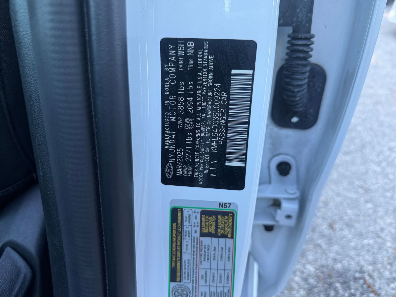 Used 2025 Hyundai Elantra SEL image 24