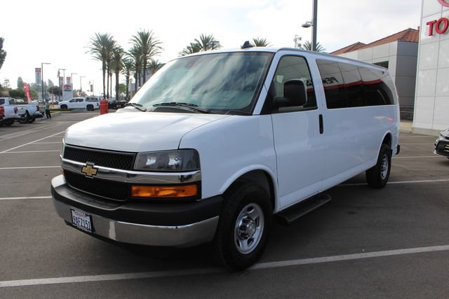 Used 2020 Chevrolet Express 3500 LT w/ LT Preferred Equipment Group RWD image 5