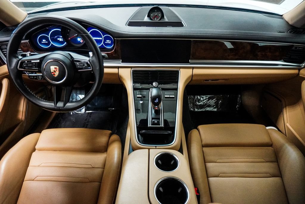 Used 2023 Porsche Panamera 4 Platinum Edition AWD/4WD image 13