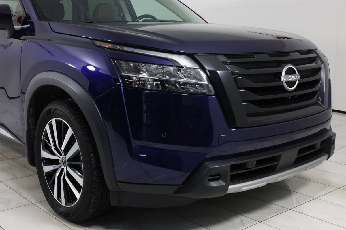 Used 2023 Nissan Pathfinder Platinum AWD/4WD image 38