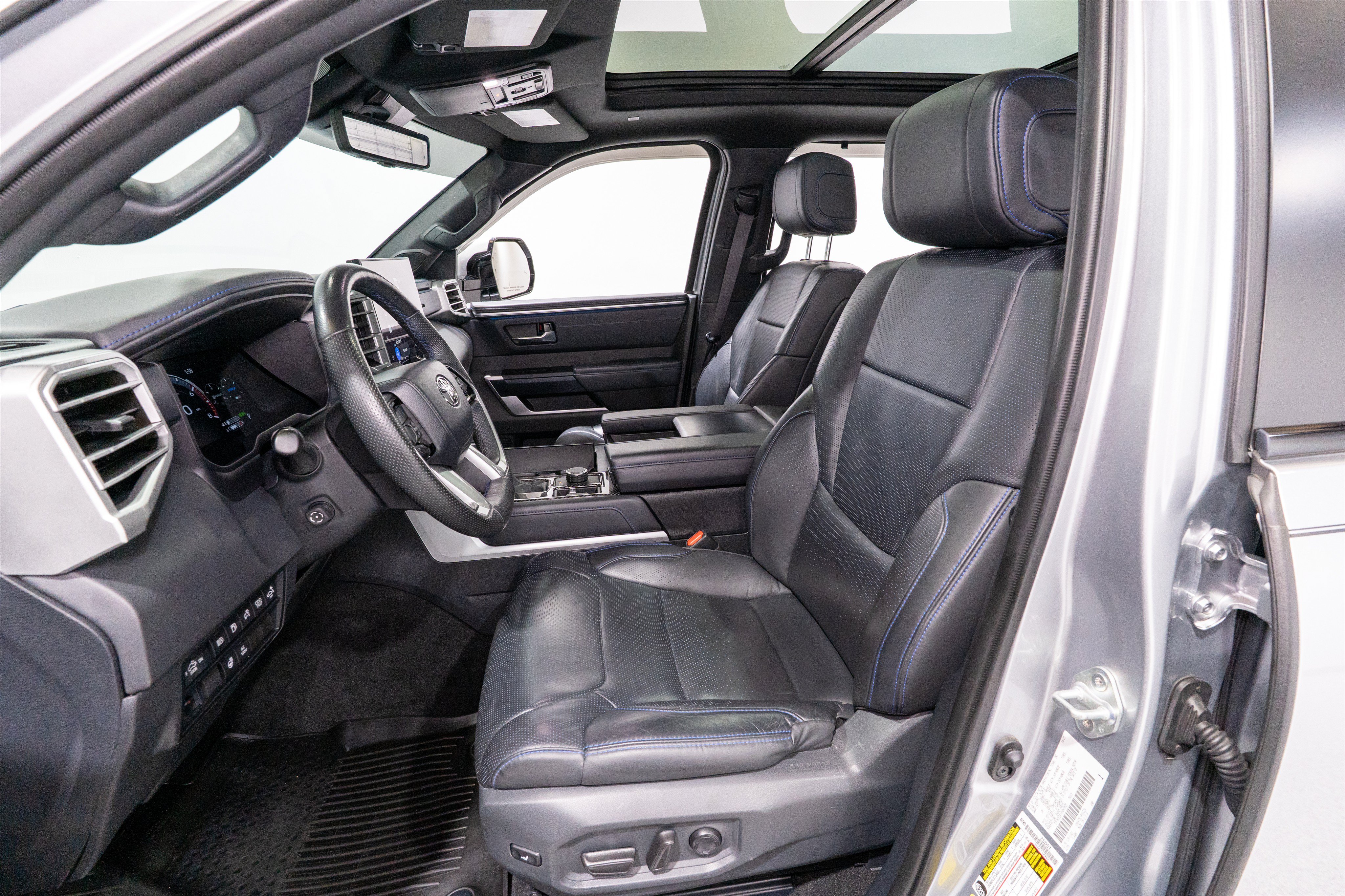 Used 2024 Toyota Tundra Platinum AWD/4WD image 18