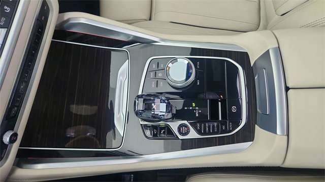 Used 2023 BMW X6 xDrive40i w/ Executive Package image 56