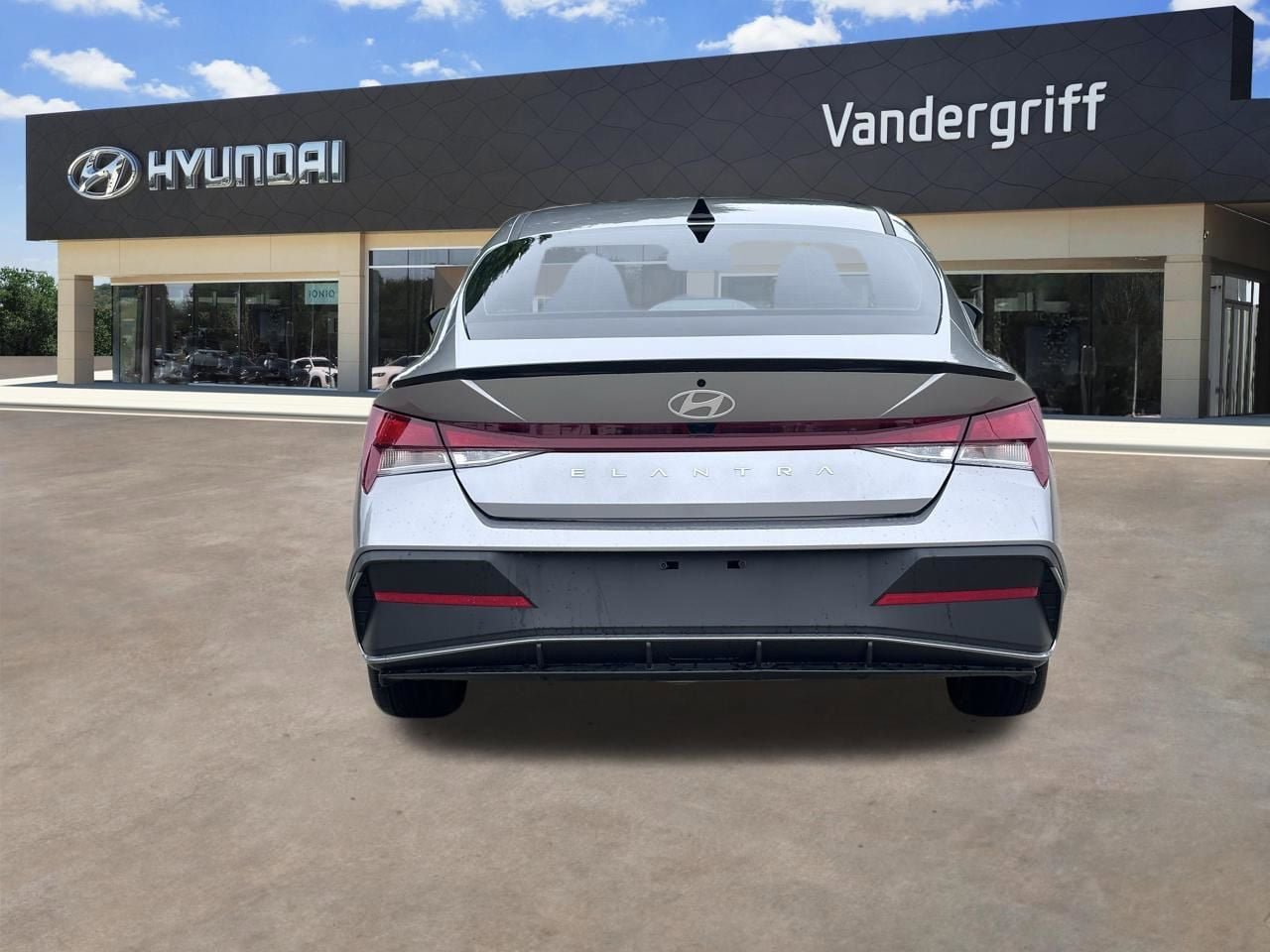 Used 2025 Hyundai Elantra Sport FWD image 11