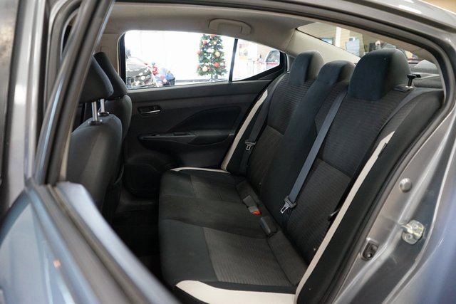 Used 2021 Nissan Versa SV image 39