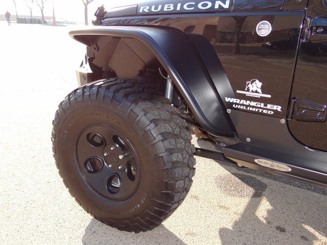 Used 2015 Jeep Wrangler Unlimited Rubicon w/ Connectivity Group AWD/4WD image 12