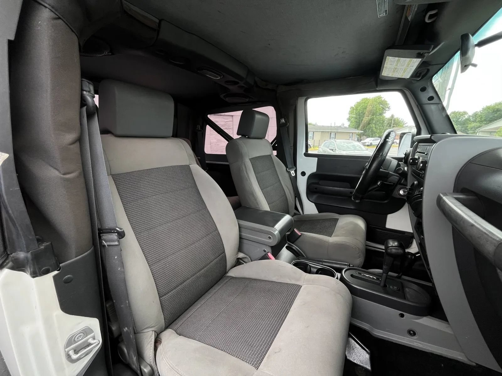 Used 2009 Jeep Wrangler X AWD/4WD image 14
