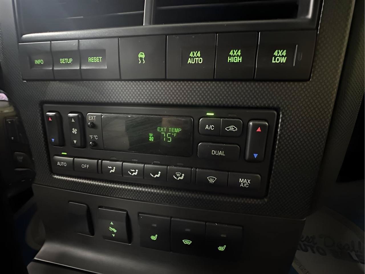 Used 2007 Ford Explorer Sport Trac Limited AWD/4WD image 23