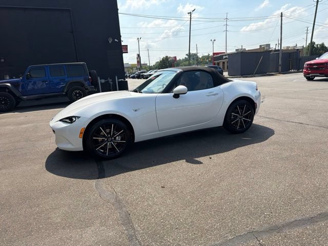 New 2026 MAZDA MX-5 Miata Grand Touring w/ Weather Package RWD image 22