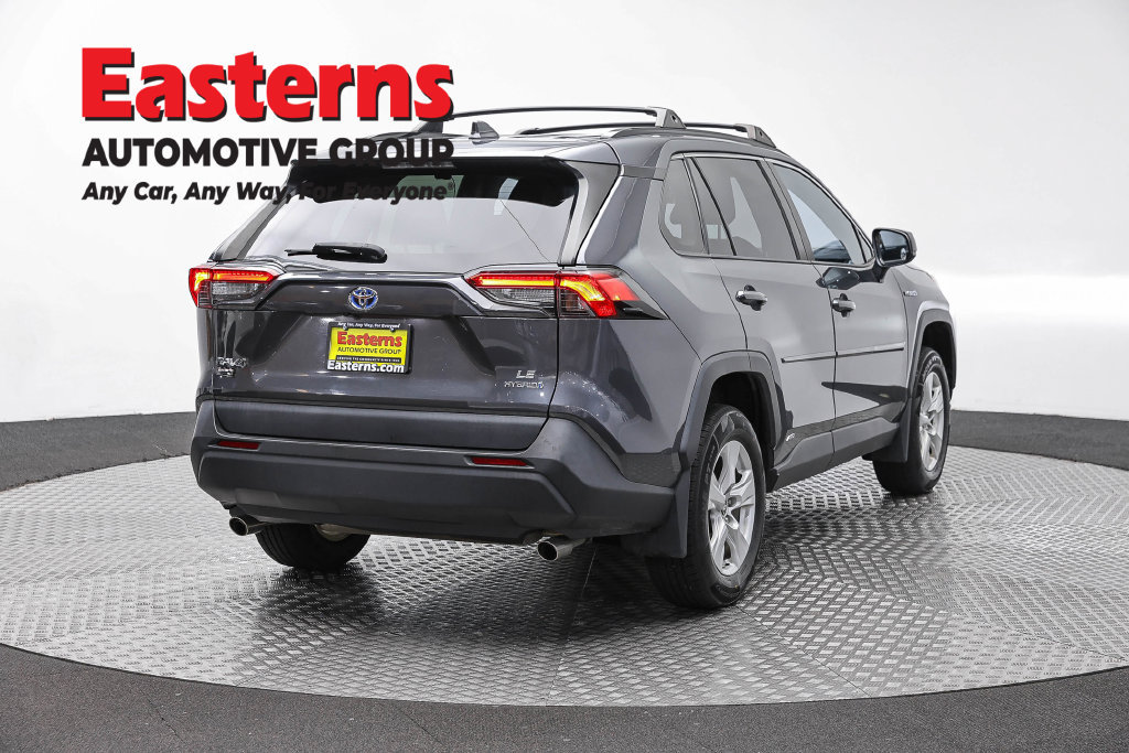 Used 2021 Toyota RAV4 LE w/ Carpet Mat Package (TMS) AWD/4WD image 6