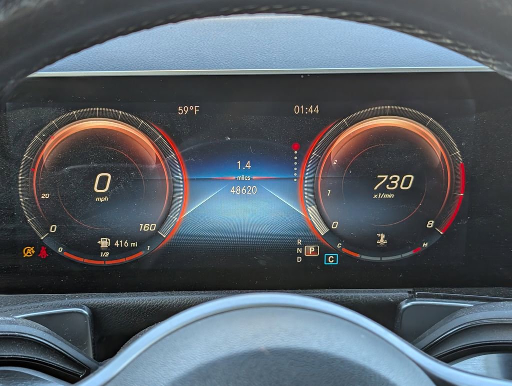 Used 2020 Mercedes-Benz GLB 250 4MATIC w/ Premium Package image 14