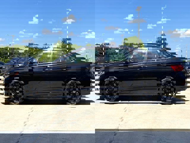 New 2025 Volkswagen Jetta SE image 4