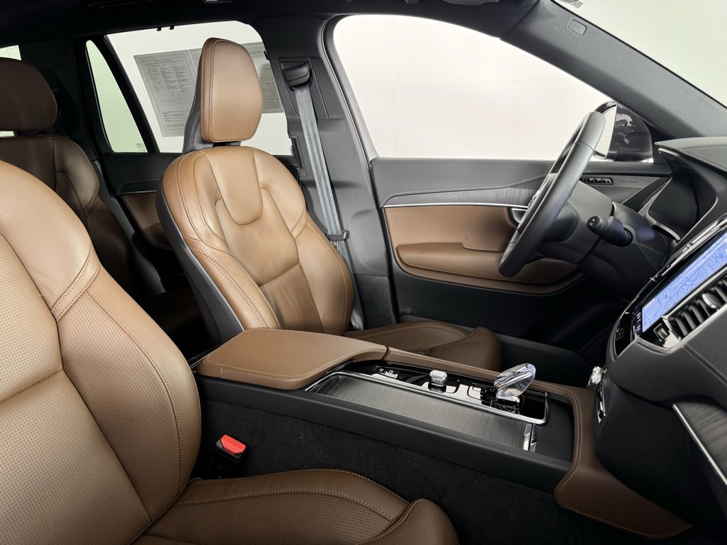 Certified 2024 Volvo XC90 T8 Ultimate w/ Protection Package Premier image 2