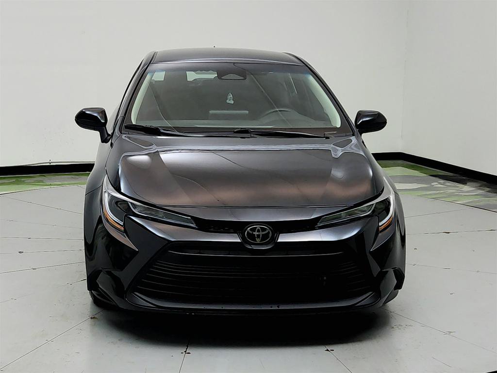 Used 2026 Toyota Corolla LE FWD image 2