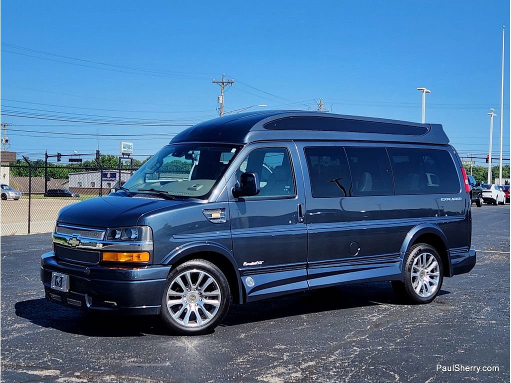 Used 2019 Chevrolet Express 2500 RWD image 12