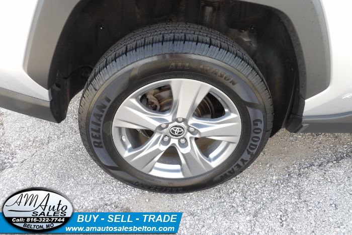 Used 2022 Toyota RAV4 LE AWD/4WD image 21