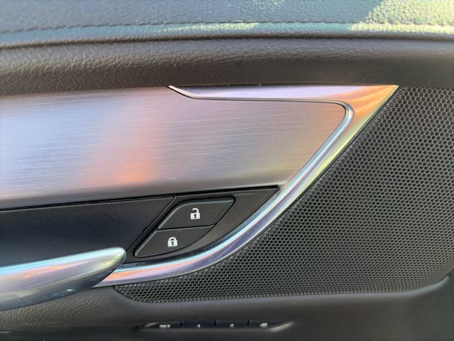 Used 2019 Cadillac XT5 Luxury FWD image 11