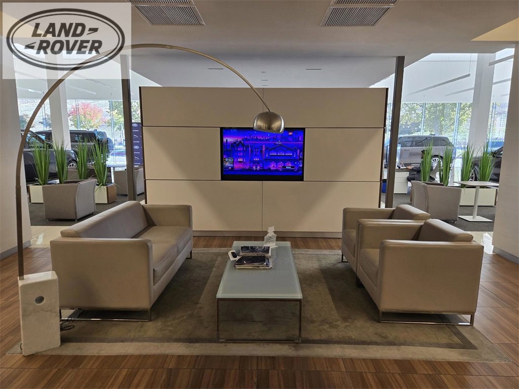 Used 2024 Land Rover Range Rover Sport image 40