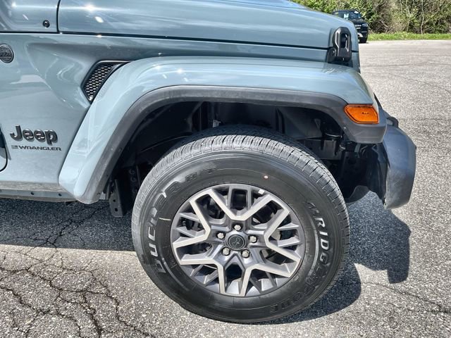 Used 2026 Jeep Wrangler Unlimited Sahara AWD/4WD image 20