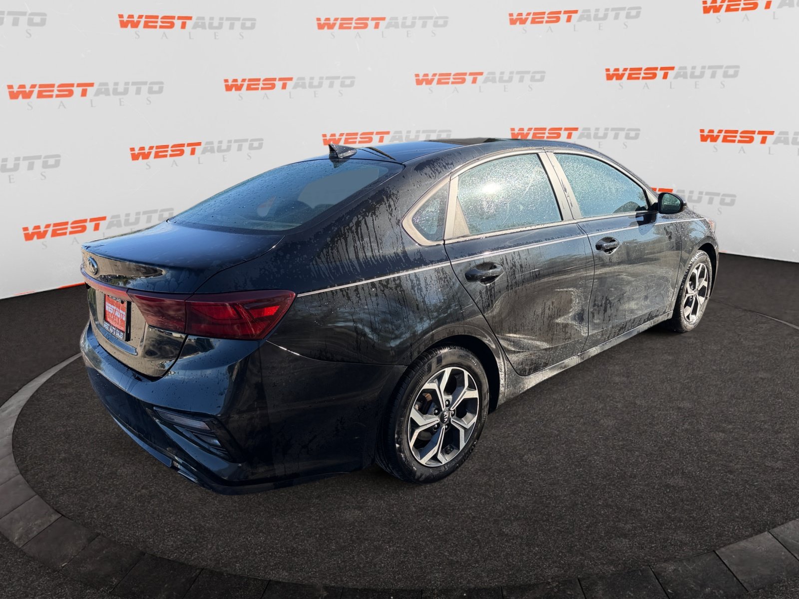 Used 2019 Kia Forte LXS FWD image 5