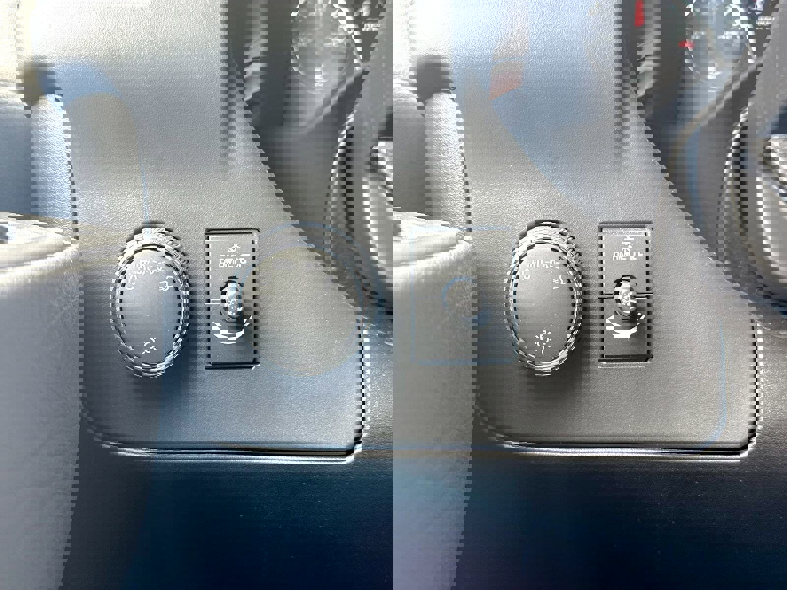 New 2025 Chevrolet Express 3500 w/ Power Convenience Package RWD image 36