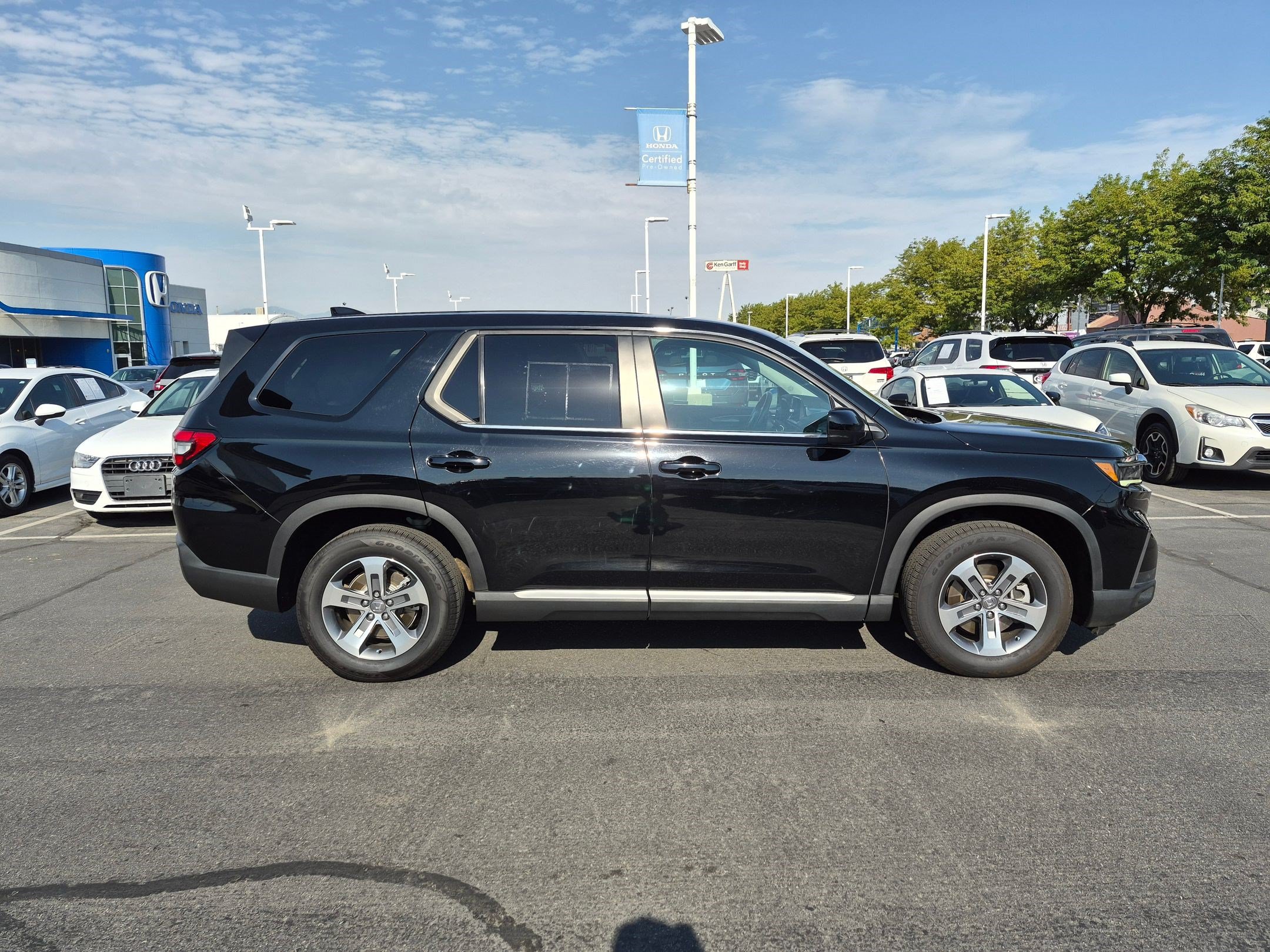 Used 2024 Honda Pilot EX-L image 2