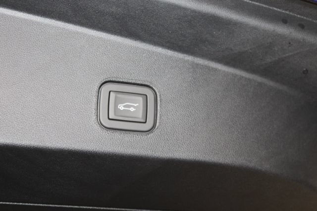 New 2026 Cadillac Lyriq Sport AWD/4WD image 36
