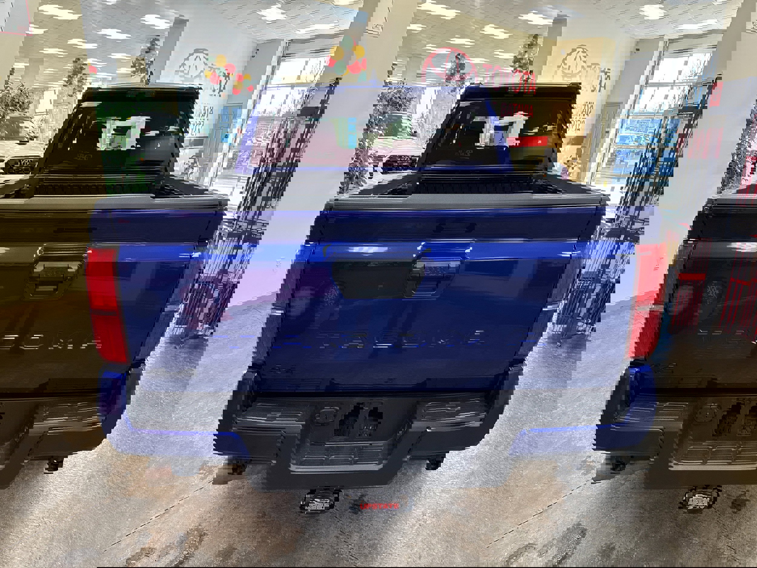 Used 2024 Toyota Tacoma TRD Off-Road image 10