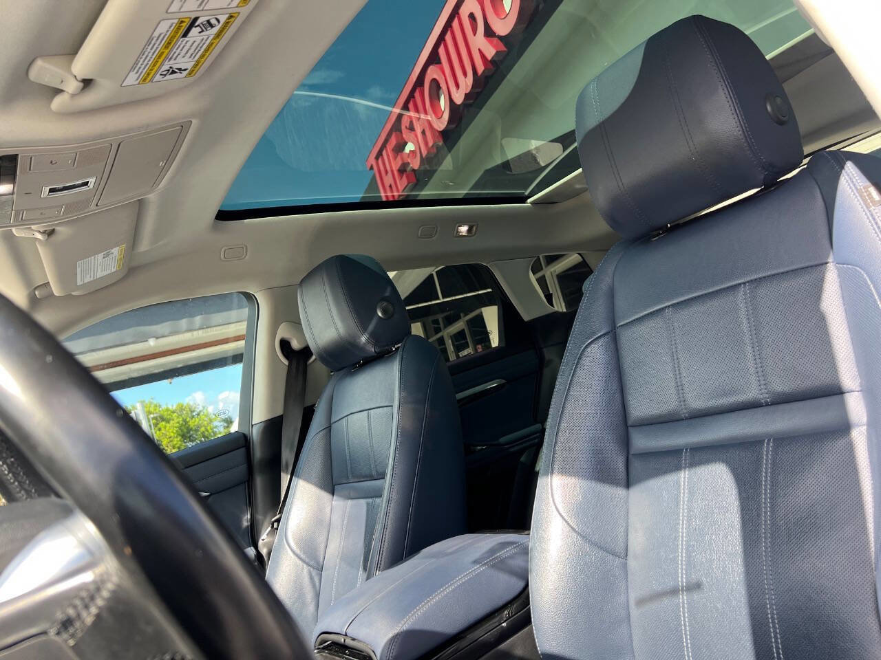 Used 2020 Land Rover Range Rover Evoque S image 13