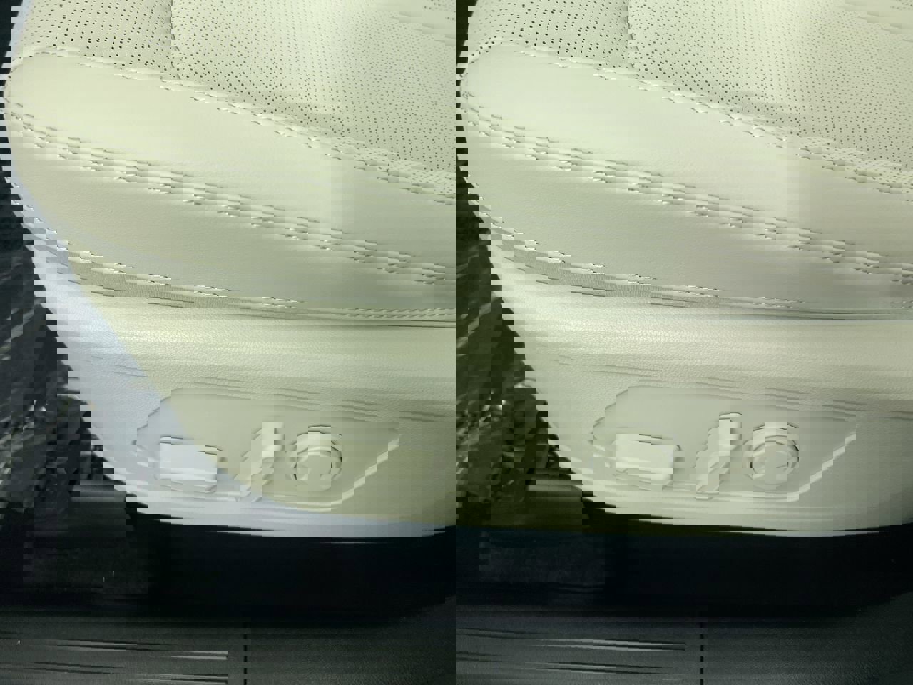 New 2026 Kia Sorento EX w/ EX Premium Package FWD image 15