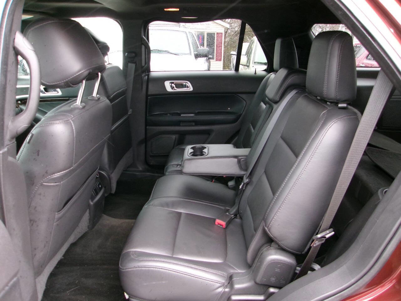 Used 2015 Ford Explorer Limited image 9