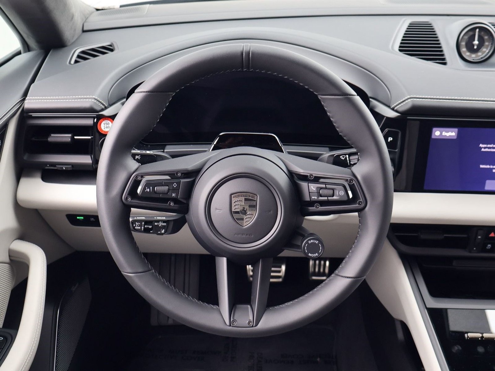 New 2026 Porsche Macan Turbo Electric AWD/4WD image 15