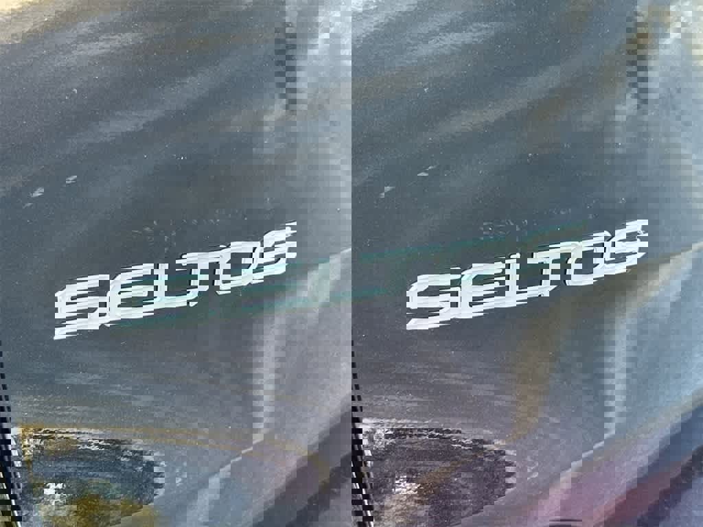 Certified 2024 Kia Seltos S image 10