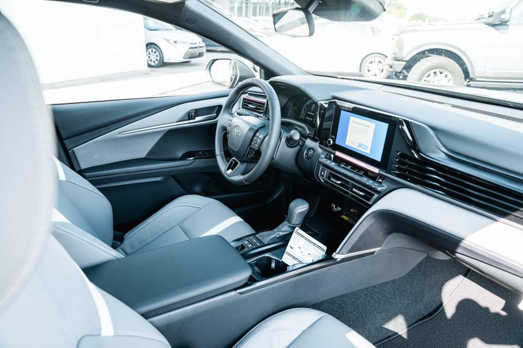New 2026 Toyota Camry SE FWD image 10